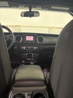 2020 Wrangler Unlimited Thumbnail 18