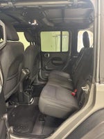 2020 Wrangler Unlimited Thumbnail 21