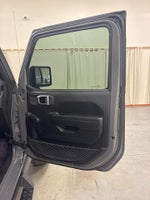 2020 Wrangler Unlimited Thumbnail 30