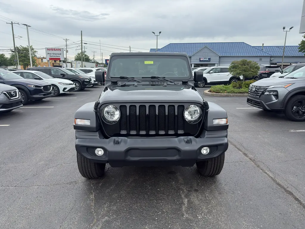 2022 Jeep Wrangler - $27,550