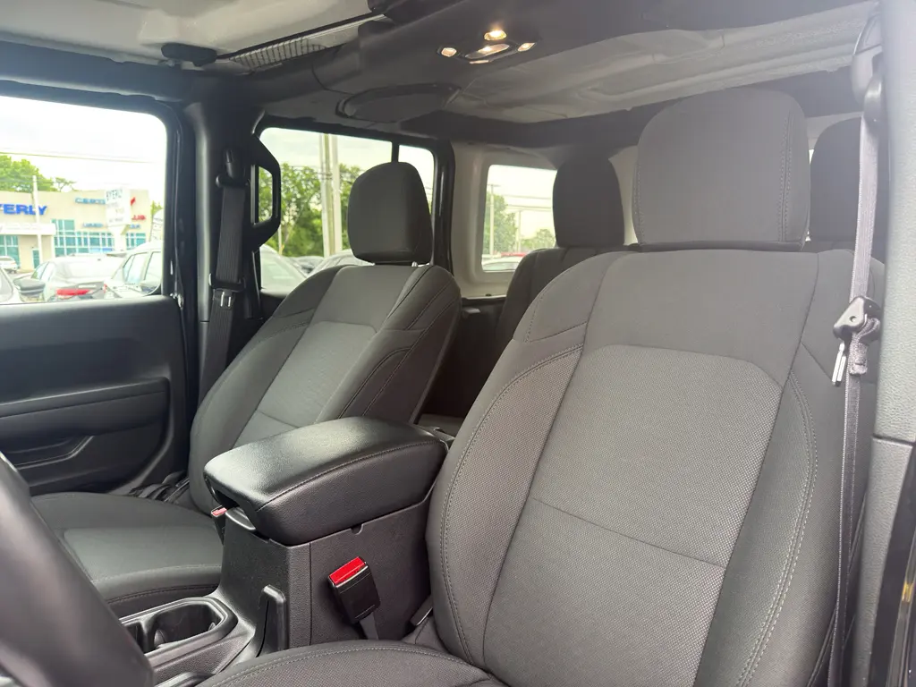 2022 Jeep Wrangler - $27,550