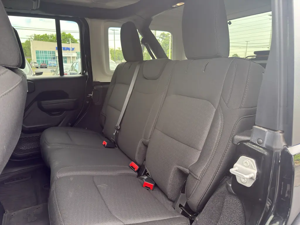 2022 Jeep Wrangler - $27,550