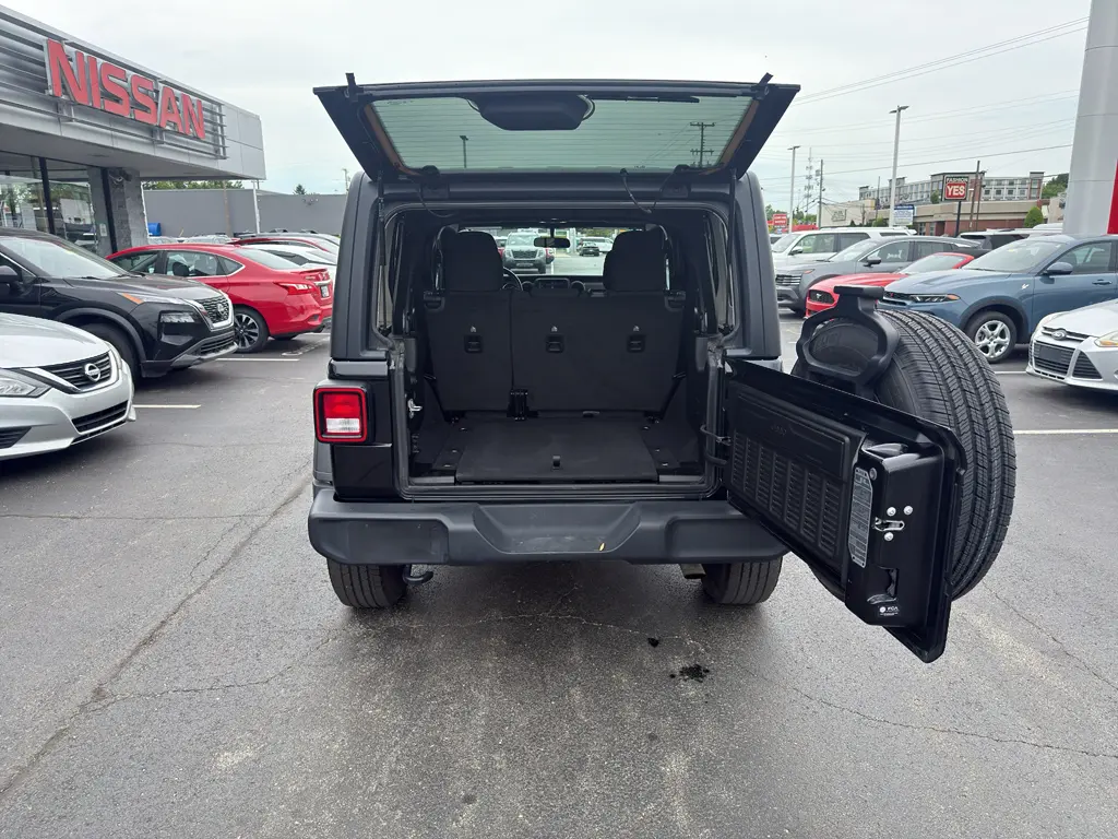 2022 Jeep Wrangler - $27,550