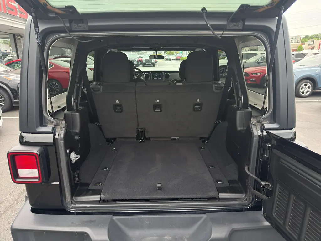2022 Jeep Wrangler - $27,550