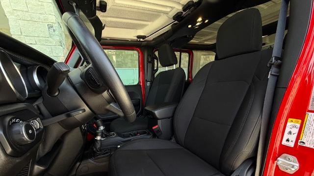 2020 Jeep Wrangler Unlimited Black and Tan