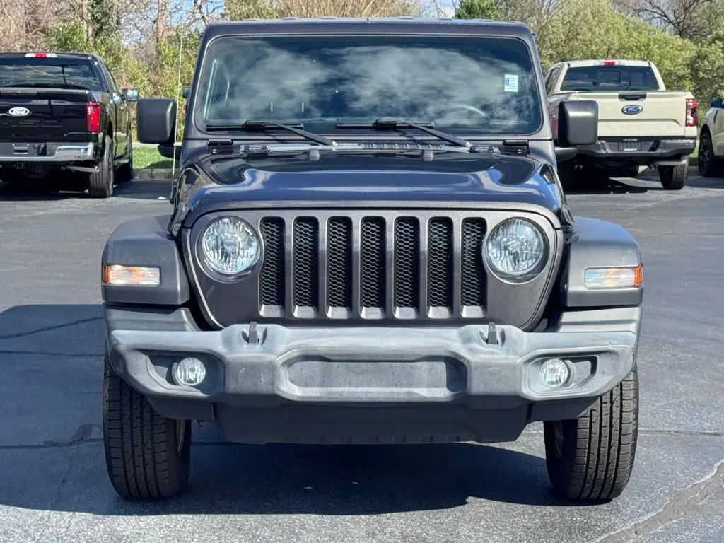 2021 Jeep Wrangler - $22,000