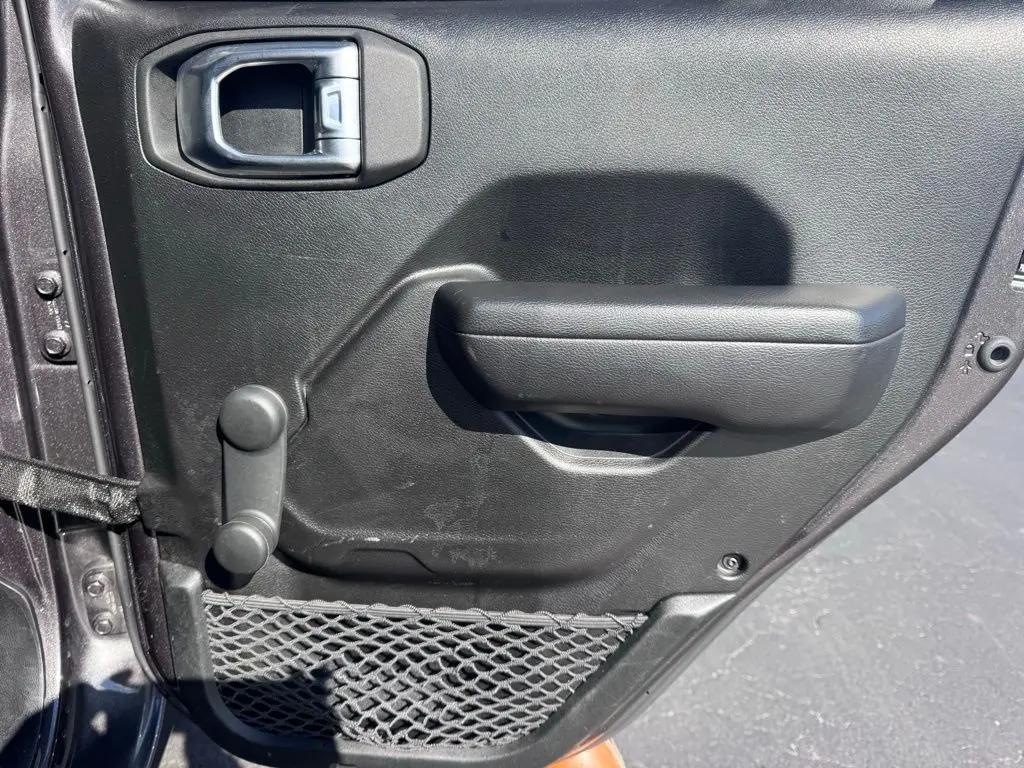 2021 Jeep Wrangler - $22,000