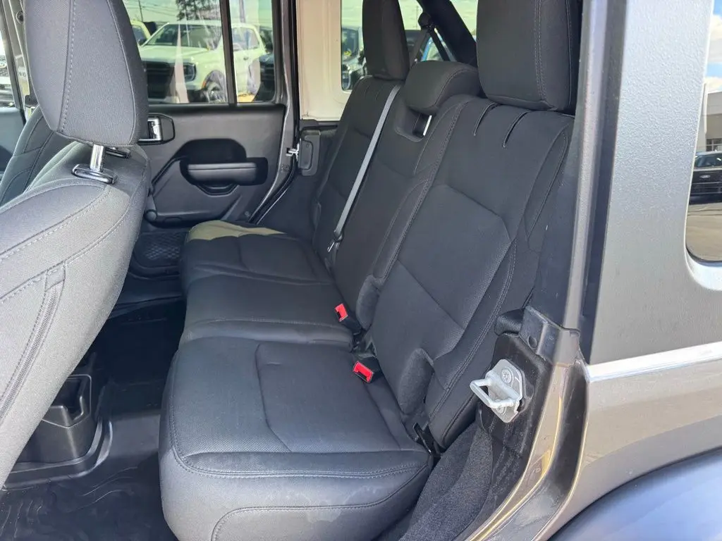 2021 Jeep Wrangler - $22,000