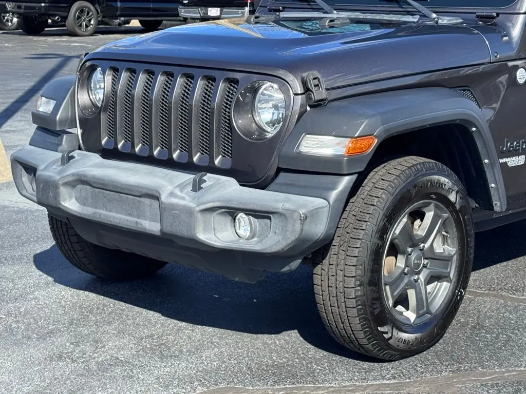 2021 Jeep Wrangler - $22,000