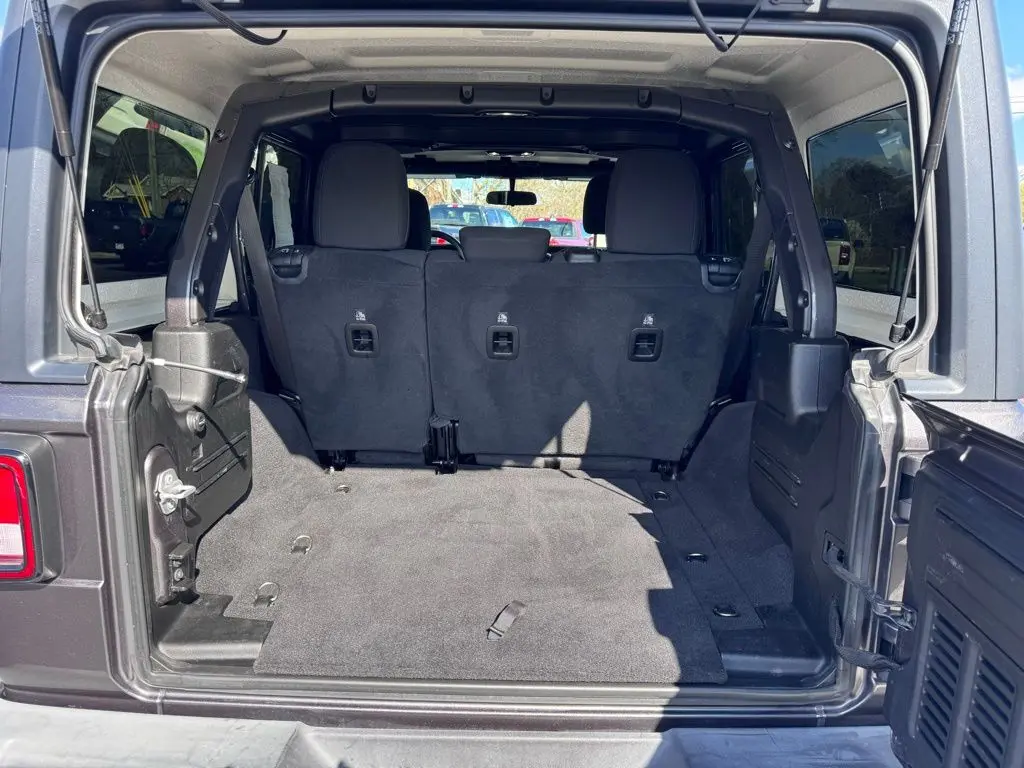 2021 Jeep Wrangler - $22,000