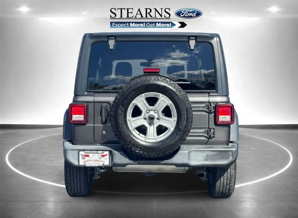 2021 Jeep Wrangler - $22,000