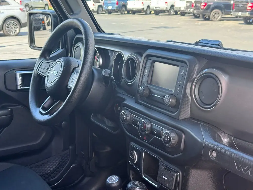 2021 Jeep Wrangler - $22,000