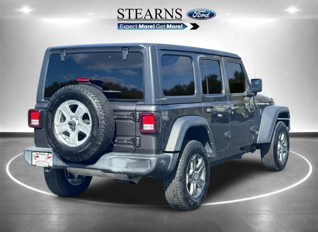2021 Jeep Wrangler - $22,000