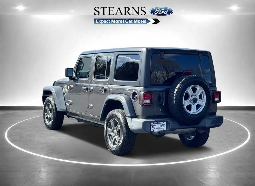 2021 Jeep Wrangler - $22,000