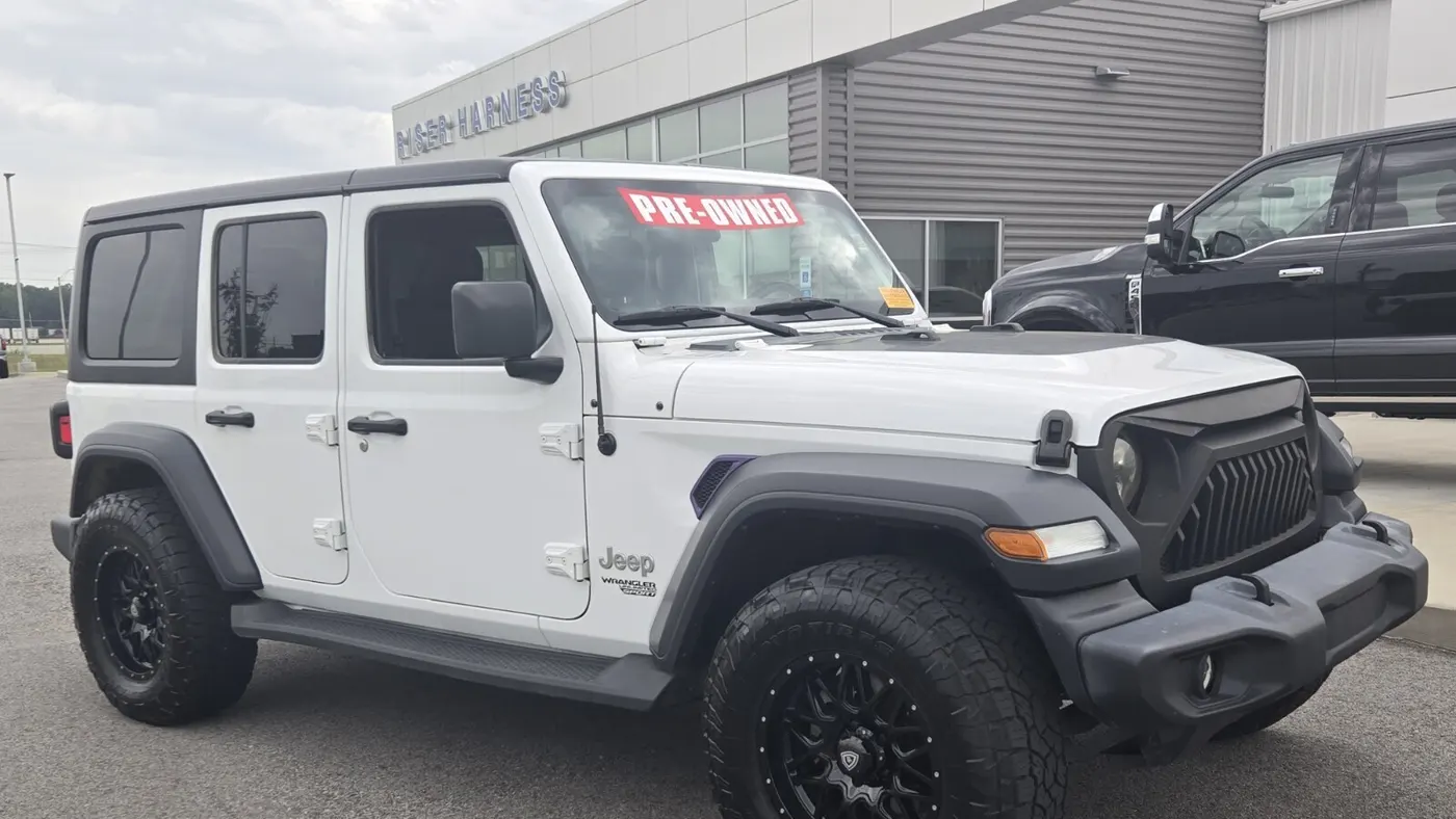 2020 Jeep Wrangler Unlimited Black and Tan