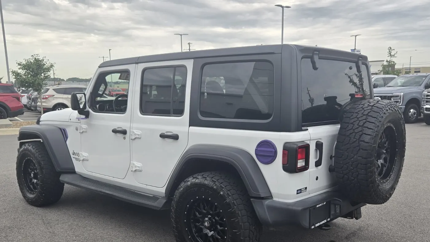 2020 Jeep Wrangler Unlimited Black and Tan