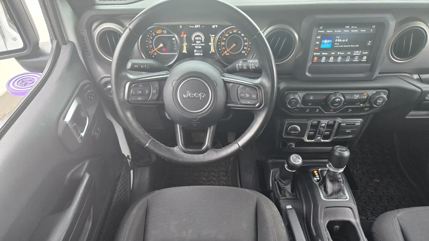 2020 Jeep Wrangler Unlimited Black and Tan