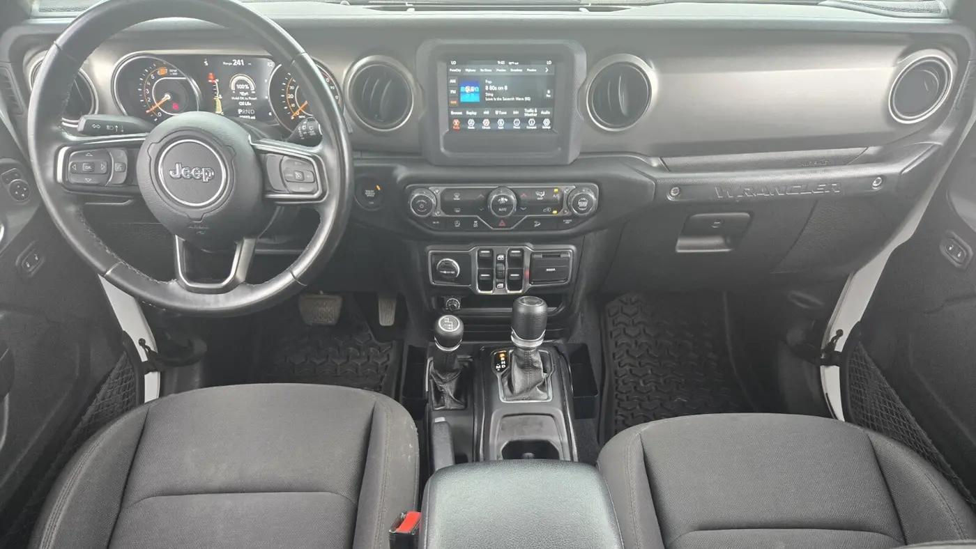 2020 Jeep Wrangler Unlimited Black and Tan