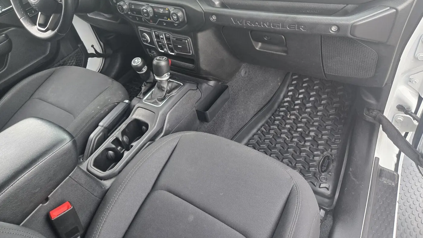 2020 Jeep Wrangler Unlimited Black and Tan