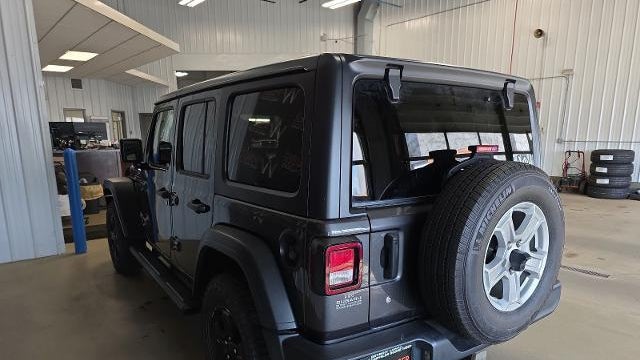 2020 Jeep Wrangler Unlimited Black and Tan