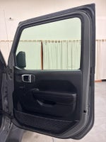 2020 Wrangler Unlimited Thumbnail 31