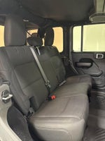 2020 Wrangler Unlimited Thumbnail 33