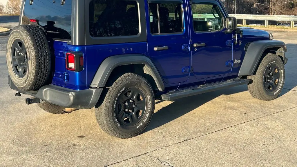 2020 Jeep Wrangler Unlimited Black and Tan