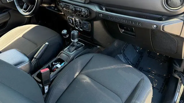 2022 Jeep Wrangler Unlimited Sport