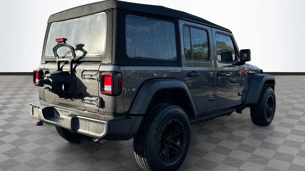 2022 Jeep Wrangler Unlimited Willys