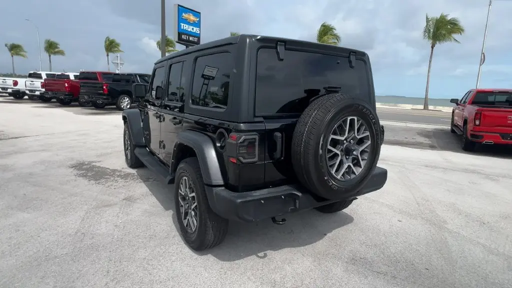 2023 Jeep Wrangler - $28,980