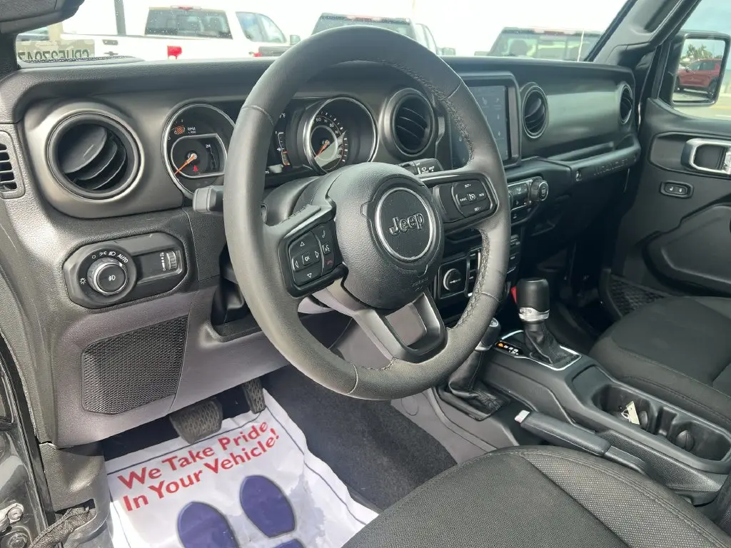 2023 Jeep Wrangler - $28,980