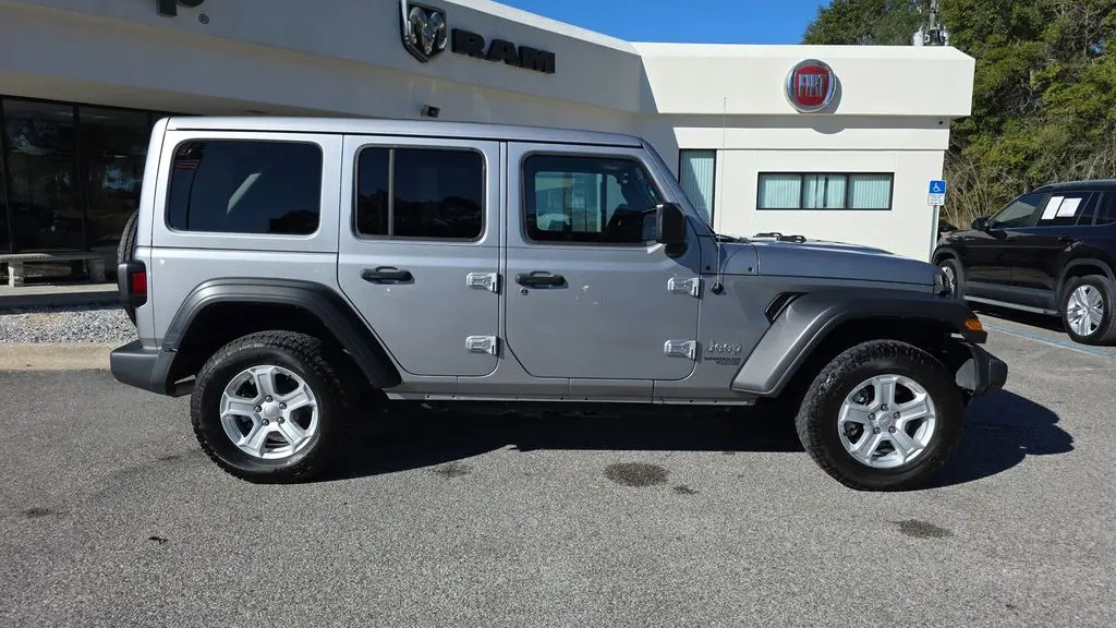 2021 Jeep Wrangler Unlimited Willys