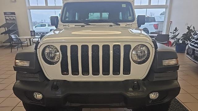 2022 Jeep Wrangler Unlimited Sport