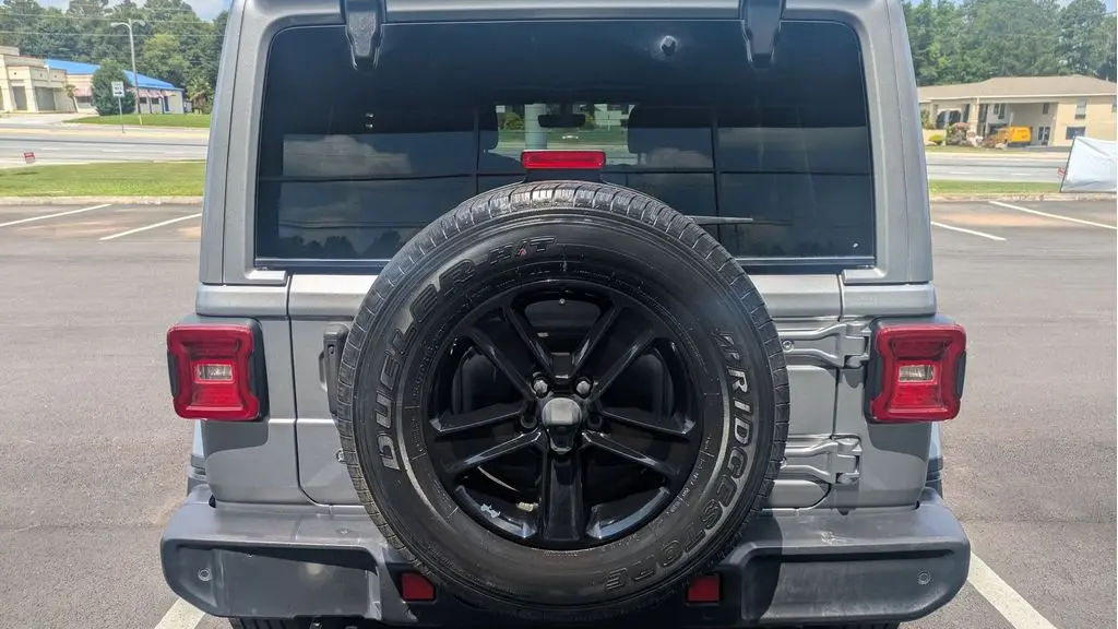 2020 Jeep Wrangler Unlimited Sahara