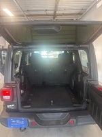 2020 Wrangler Unlimited Thumbnail 20