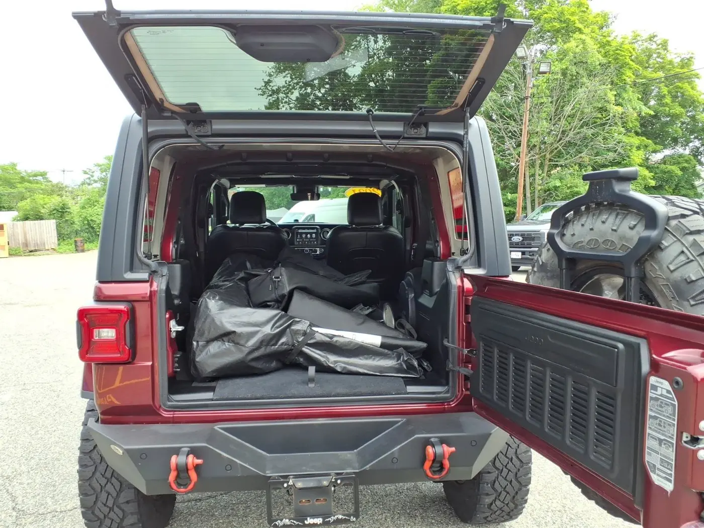 2021 Jeep Wrangler - $28,250