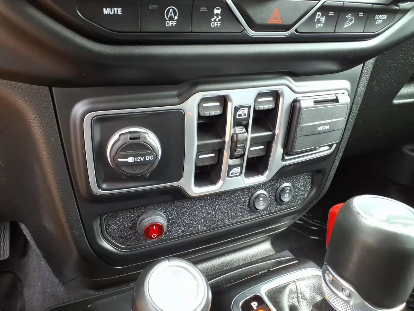 2021 Jeep Wrangler - $28,250