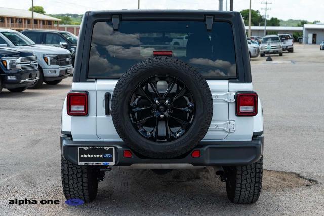 2022 Jeep Wrangler - $29,995