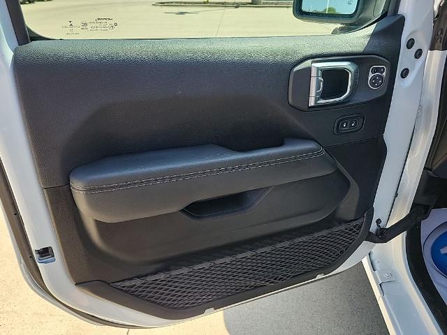 2023 Jeep Wrangler - $32,433