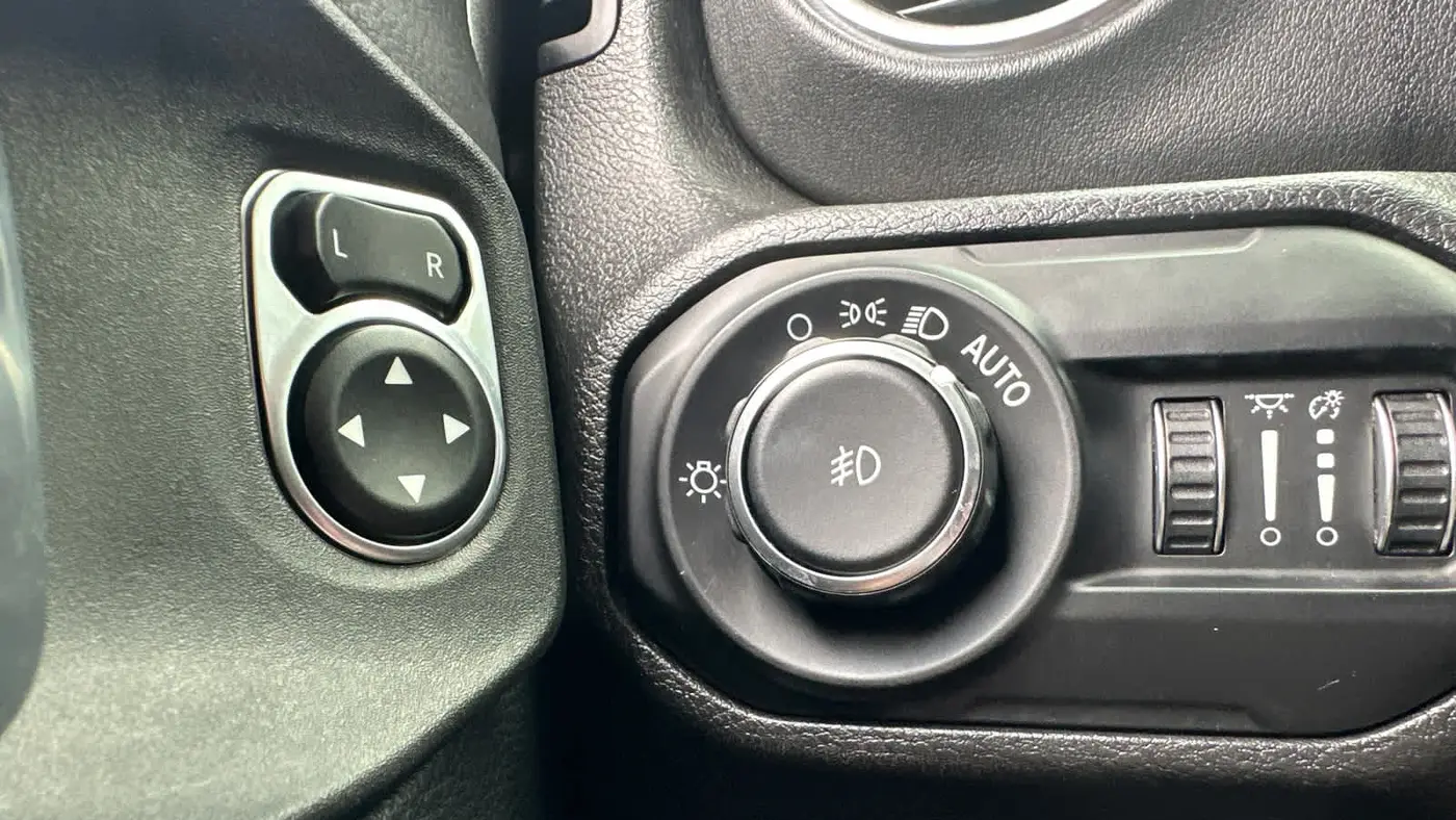 2021 Jeep Wrangler Unlimited Sahara Altitude