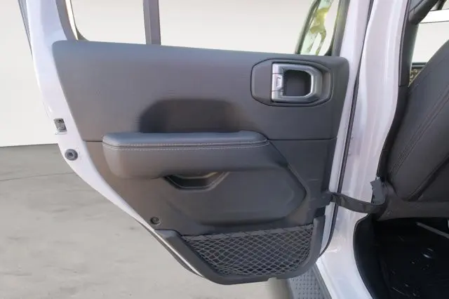 2020 Jeep Wrangler - $28,995