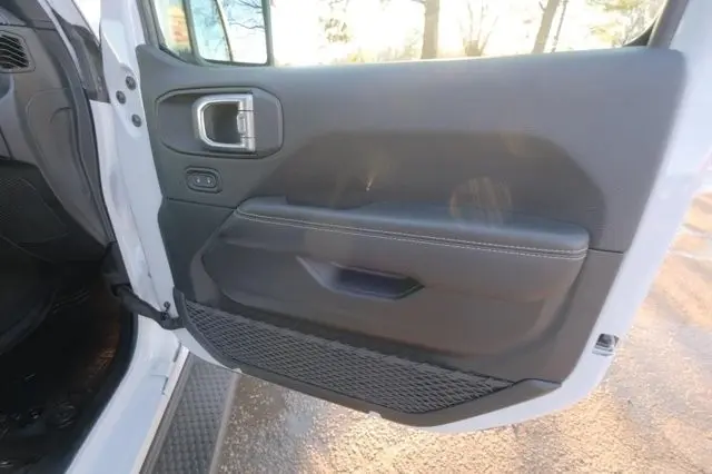 2020 Jeep Wrangler - $28,995