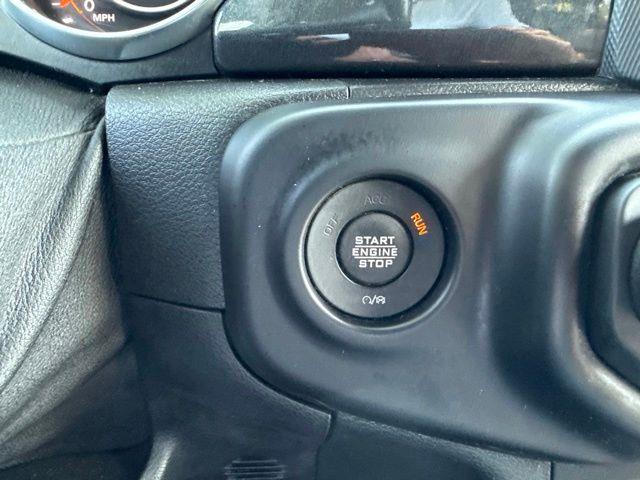 2020 Jeep Wrangler - $32,000