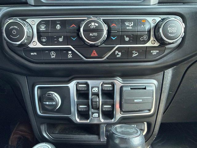 2020 Jeep Wrangler - $32,000