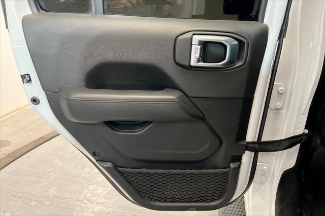 2021 Jeep Wrangler - $27,999