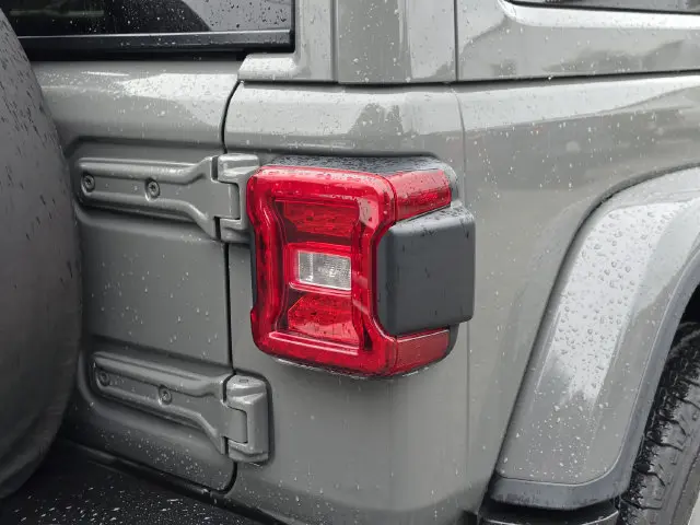 2021 Jeep Wrangler - $24,404