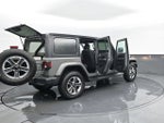 2019 Wrangler Unlimited Thumbnail 30