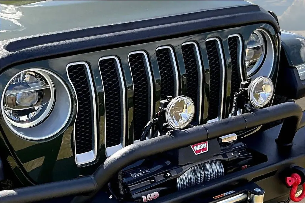 2021 Jeep Wrangler - $29,850