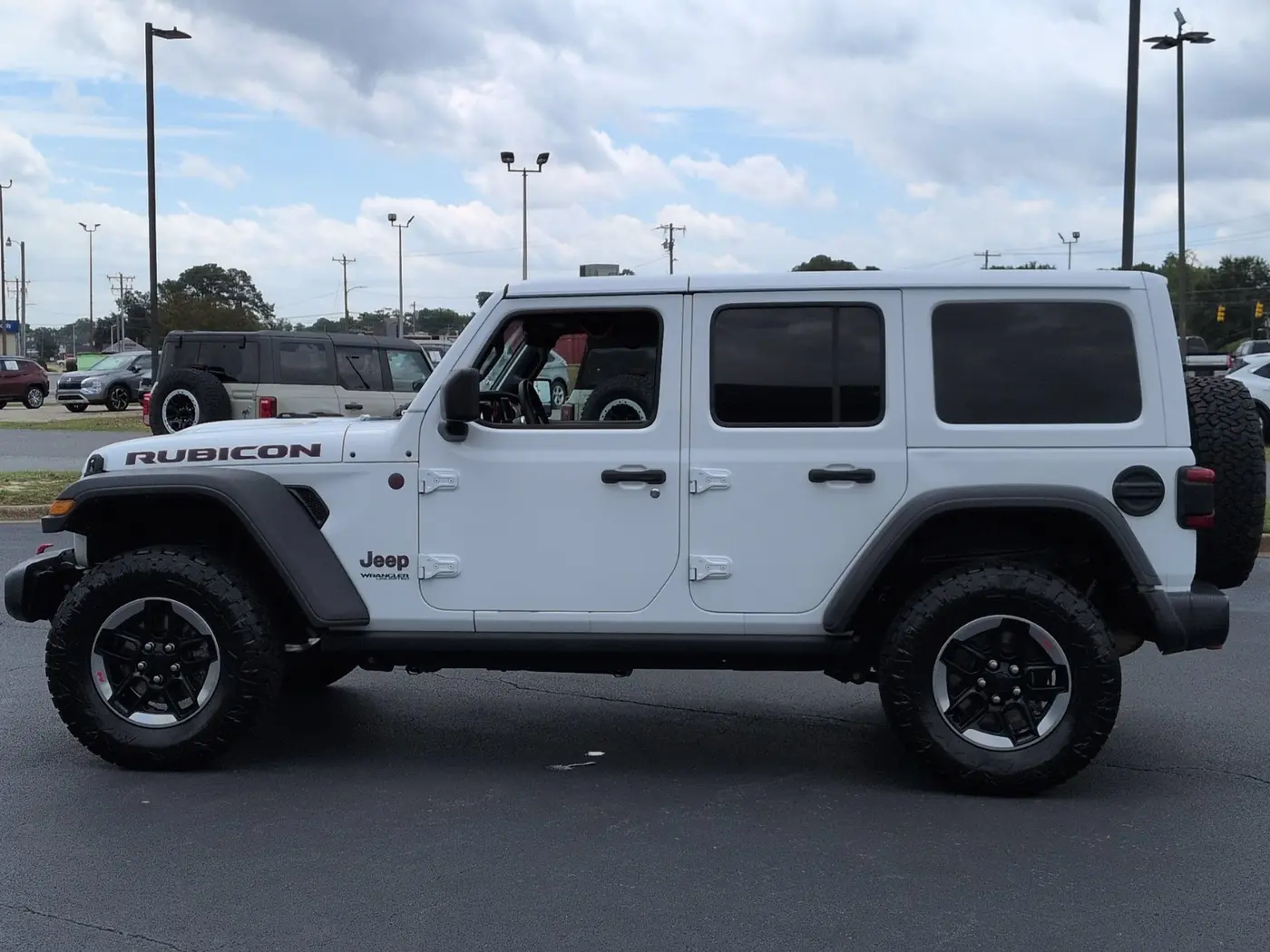 2018 Jeep Wrangler - $20,000
