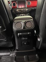 2020 Wrangler Unlimited Thumbnail 22